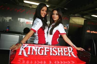 Đường đua Monaco rực sáng với…chân dài - 10